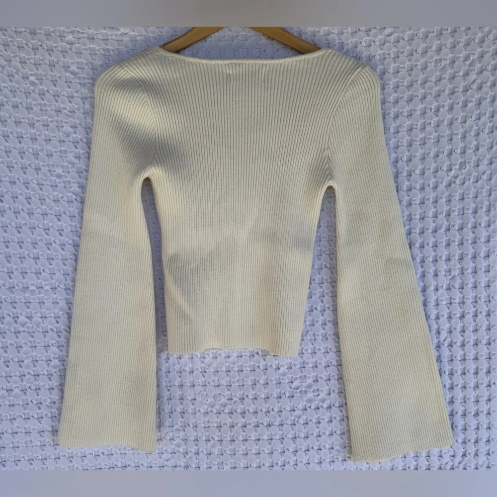 Hollister Cream Ribbed Knit Sweater Bell Sleeve Square‎ Neck Top L